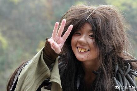 阿Sa纪念出道17年微博晒影视作品照 你看过几部？