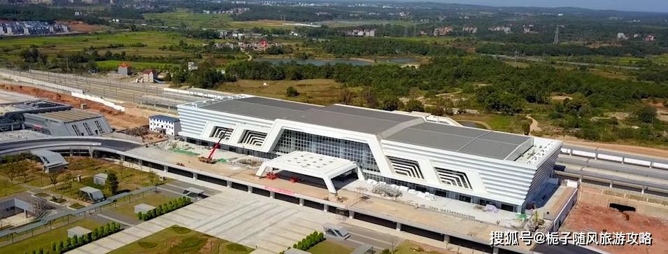 二、吉安市--京九铁路（赣深客专/昌吉吉北客专）赣州南站