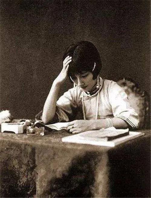 大家闺秀给人的感觉(大家闺秀最大的特点)