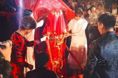 ​接新娘几点钟进门最好