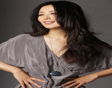 ​杨舒童的老公照片是谁 杨童舒全家福