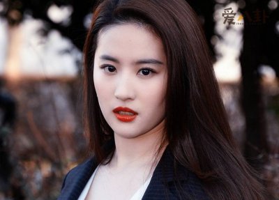 ​刘亦菲感情现状 刘亦菲结婚了老公是谁