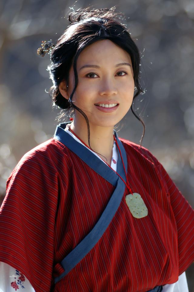 闫妮离婚了?（当红女星闫妮离婚16年）(6)