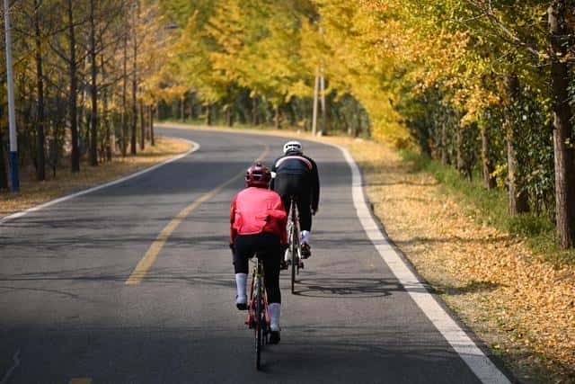 骑自行车怎样不累（户外骑车太累怎么办）