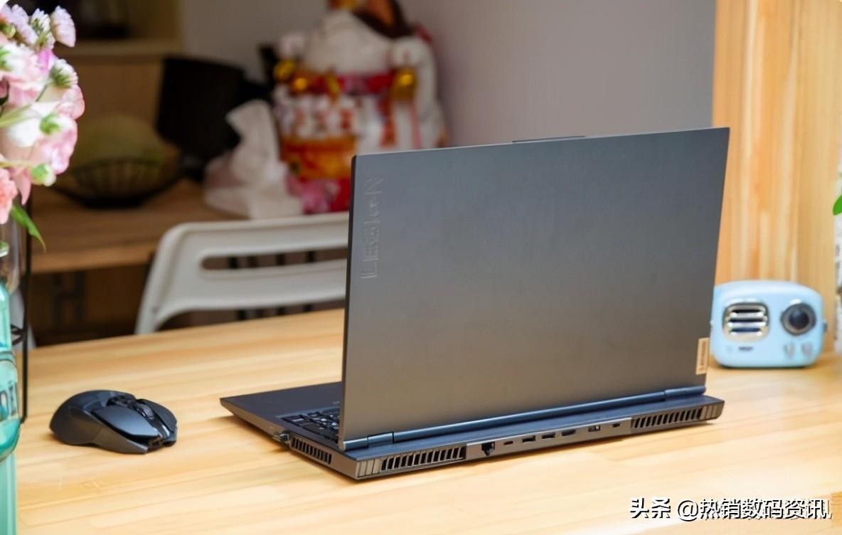 联想拯救者y7000和r7000的区别（联想拯救者y7000和r7000哪个好）