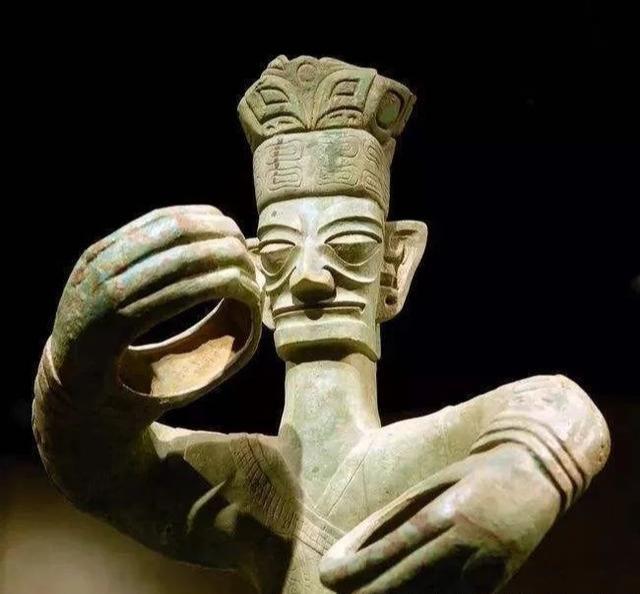 三星堆挖掘诡异事件-三星堆背后有什么恐怖秘密（三星堆最吓人的图片）