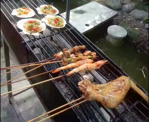 2.附近有烧烤地