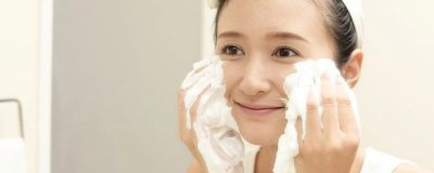 ​先卸妆还是先取隐形眼镜