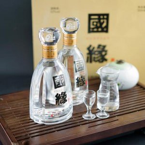 ​杜康陈年老酒12年价格(杜康陈年老酒老方瓶52度多少钱)