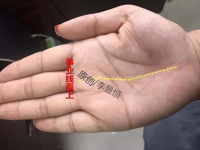 川字掌手相女人的命运解析（女人川字掌命运怎样）