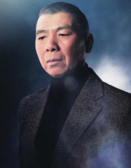 冯小刚的两婚两妻：前妻张娣至今未婚，现任徐帆至今不生育