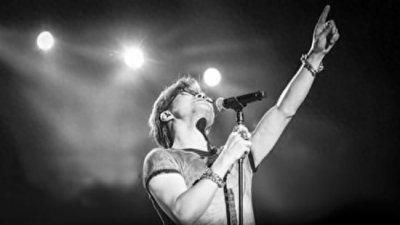 ​唱歌前怎么开嗓？