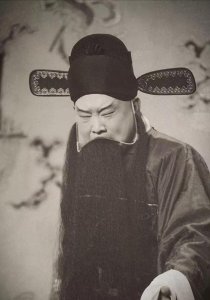 ​三庆园除了麒麟剧社，还有德云书馆，德云相声，传统艺术的聚集地