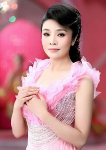 ​李丹阳个人资料简介：25岁成名，参加14次春晚，56岁至今未婚