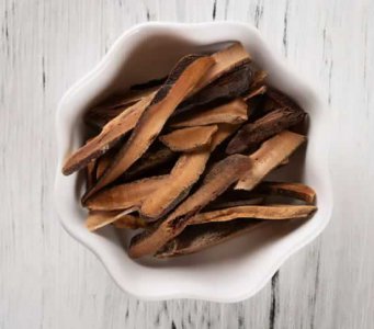 ​化橘红的功效与作用 气温多变，着凉咳嗽？用化橘红理气化痰，宣肺止咳，服之见