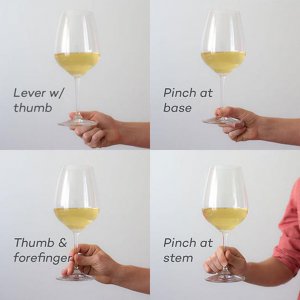 ​怎样拿红酒杯才是正确的？拿红酒杯的手势居然男女有别，你拿正确了吗