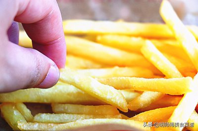 ​薯条的正确做法（炸薯条时，有人裹面粉，有人直接炸！都不对，教您正确做法，