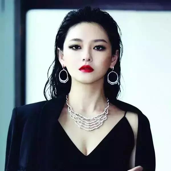 大s近况   慢慢淡出娱乐圈的她的生活