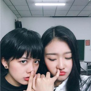 ​袁雨萱家庭背景 又是一个高才生家庭