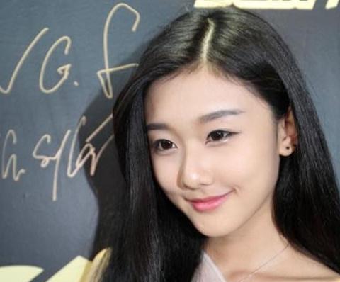 袁雨萱家庭背景 又是一个高才生家庭