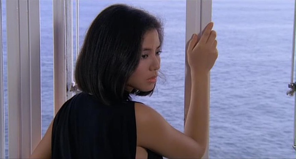 钟楚红《雪儿》一脱成名 这也是钟楚红第一次露点戏