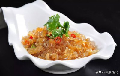 ​海蜇头凉拌做法（海蜇头怎么凉拌？这么做的凉拌海蜇头脆嫩爽口，下酒非常棒！