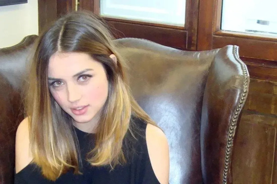 古巴雅诗兰黛御用代言人安娜·德·阿玛斯ins美图：这该死的高级感！