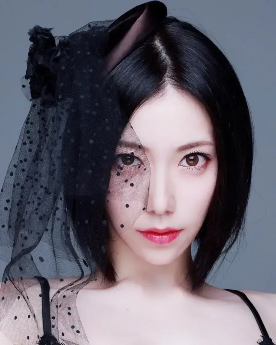 从70公斤的女胖纸变成健美冠军的七海蒂娜美图分享，暗黑界的毅力帝！