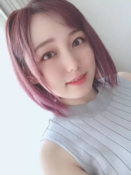 胸围快赶上身高的田中瞳美图分享，上围实在是太BUG！