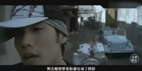 周杰伦出道时间几月几号（周杰伦出道具体时间）