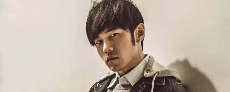 周杰伦出道时间几月几号（周杰伦出道具体时间）