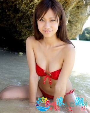 七濑露娜人物海报