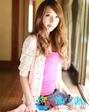 长谷川理穗人物海报