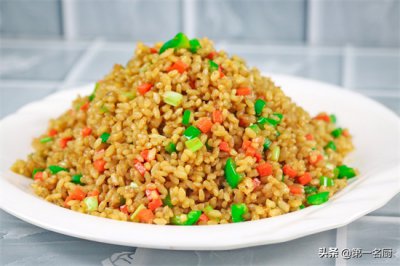 ​酱油炒饭的做法（上海酱油炒饭的做法）