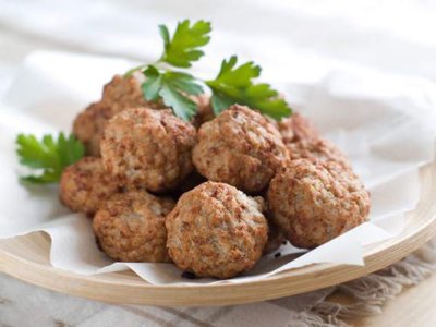 ​炸肉丸子的做法和配方视频大全 炸肉丸子视频教程