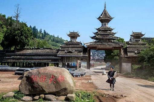 多声部、无指挥、无伴奏的自然合声是哪项民间合唱形式