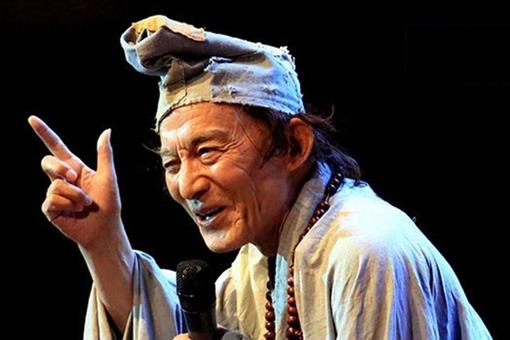 “酒肉穿肠过，佛祖心中留”这句话中济公所想表达的真正含义是什么?