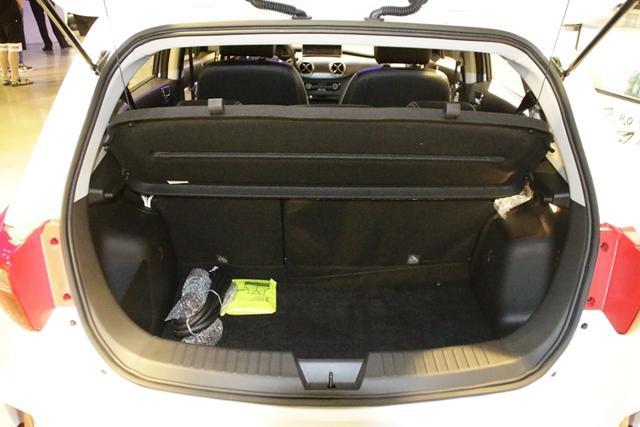 续航超400km9.99万元起售北汽新能源EC5杀入纯电动小型SUV市场-