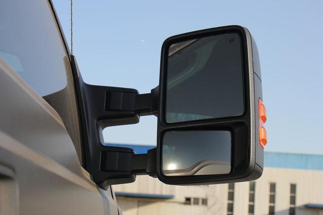 不可忽视的大怪兽，土豪手中的玩物——福特F650-