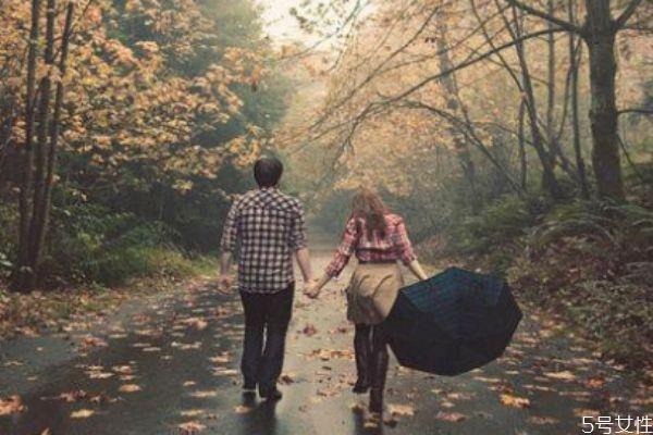 男人心里有你的表现 什么情况下说明男人心中有你 男人心里有你的表现 什么情况下说明男人心中有你