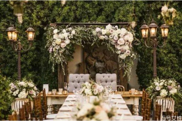 结婚办酒席需要准备什么 办结婚酒席提前做哪些准备 结婚办酒席需要准备什么 办结婚酒席提前做哪些准备