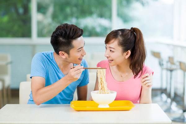 女生倒追男生会反感吗 女生怎样倒追追成功几率大 女生倒追男生会反感吗 女生怎样倒追追成功几率大