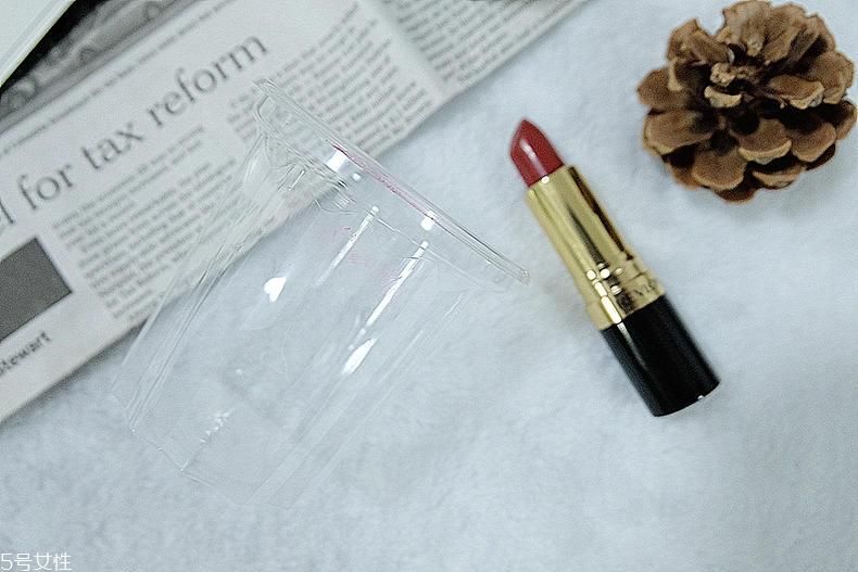 露华浓730是什么颜色 露华浓口红730是正红吗