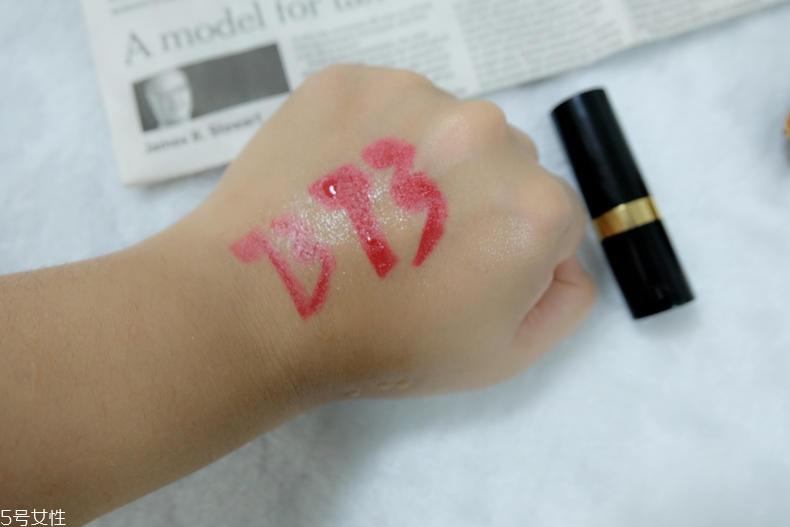 露华浓730是什么颜色 露华浓口红730是正红吗