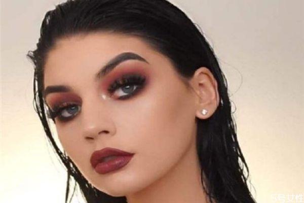 亚洲女生怎么画欧美妆 肿眼泡如何画欧美妆 亚洲女生怎么画欧美妆 肿眼泡如何画欧美妆