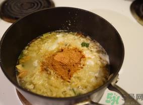 辛拉面是哪个国家的？辛拉面怎么煮好吃？