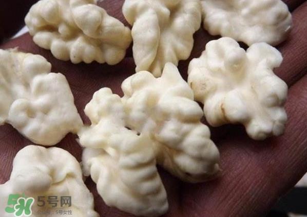 新鲜核桃怎么吃？新鲜核桃怎么给宝宝吃？