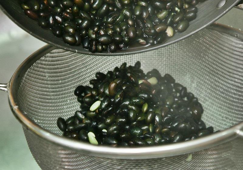 黑豆酱油的做法 在家也能自制