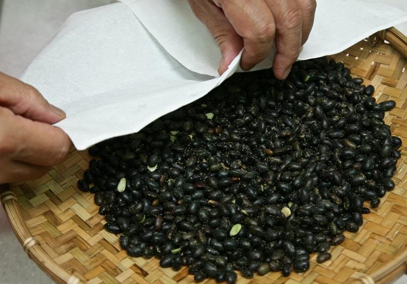 黑豆酱油的做法 在家也能自制