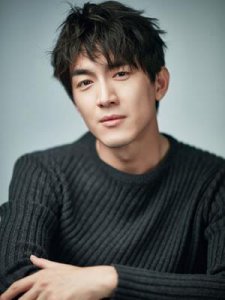 ​林更新个人资料